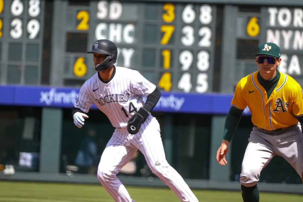 Ezequiel Tovar at first base waiting for the next batter. This picture was taken during opening weekend at the Coors Field Stadium against the Oakland Athletics on May 4-6, 2025. #coorsfield #baseball #venezuela #mlb #rockies #colorado #denver #openingday #openingweekend #oakland #runner #firstbase #shortstop #mlbvenezuela #savagesmedia #flexsessions #flex #sessions #carlosmontosapr #carlosmontosa #laesquinadeldiamante #esquinadiamante